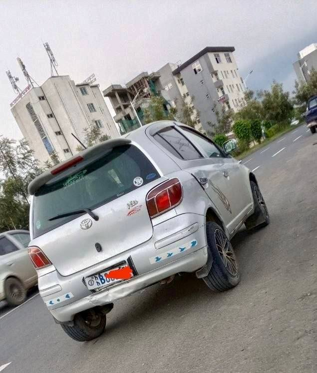 2004 toyota vitz - Image 4