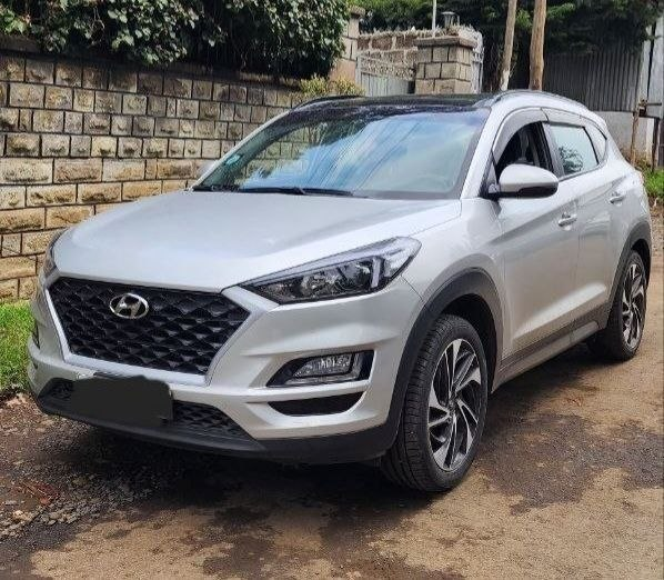 2019 Hyundai Tucson - Image 2