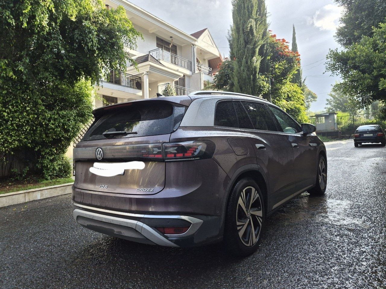 2022 Volkswagen ID6 Crozz Pro - Image 1
