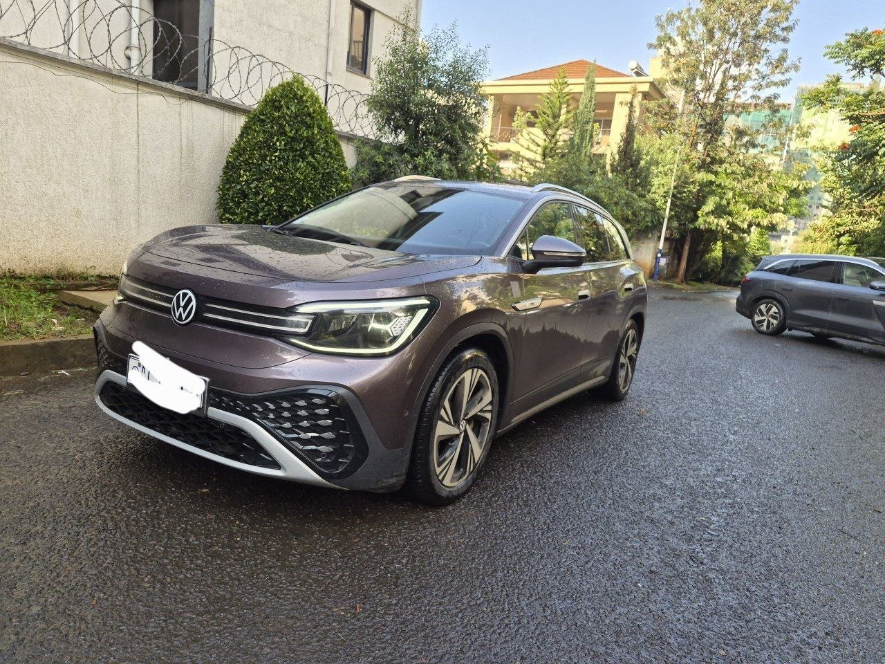 2022 Volkswagen ID6 Crozz Pro - Image 2